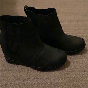 Joan of Arctic Wedge II